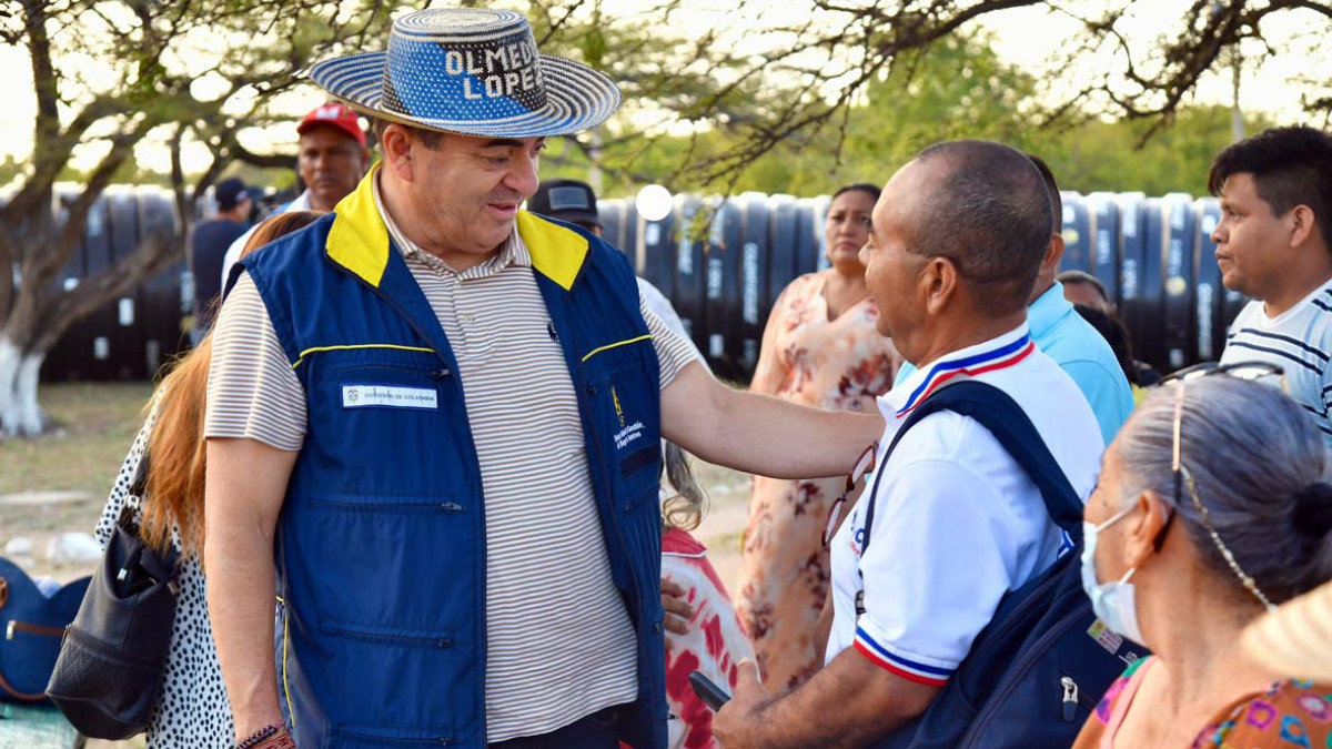 Olmedo López se presentó ayer en la Fiscalía.