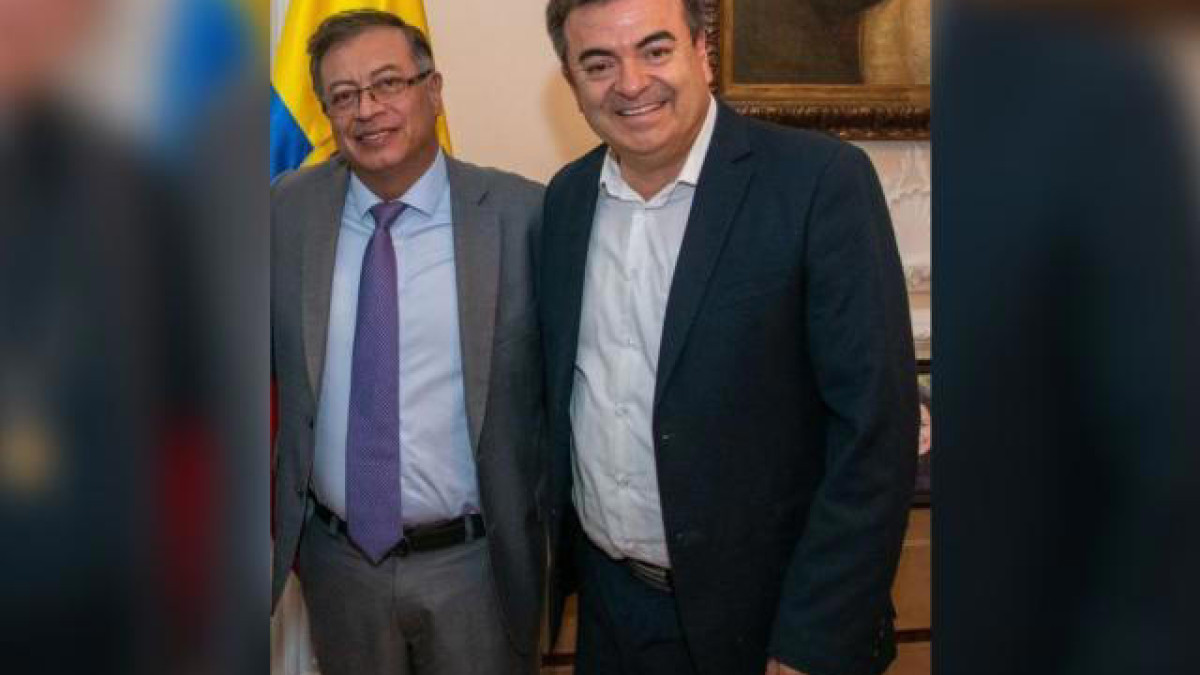Gustavo Petro y Olmedo López.