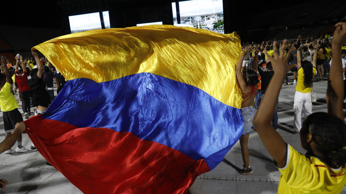 El 20 de julio, Día de la Independencia de Colombia, es festivo. Si trabaja en esa fecha, tiene derecho al pago con un recargo en su salario. Hay excepciones. Entérese de cuánto es el monto adicional y cómo exigirlo si no se lo consignan.