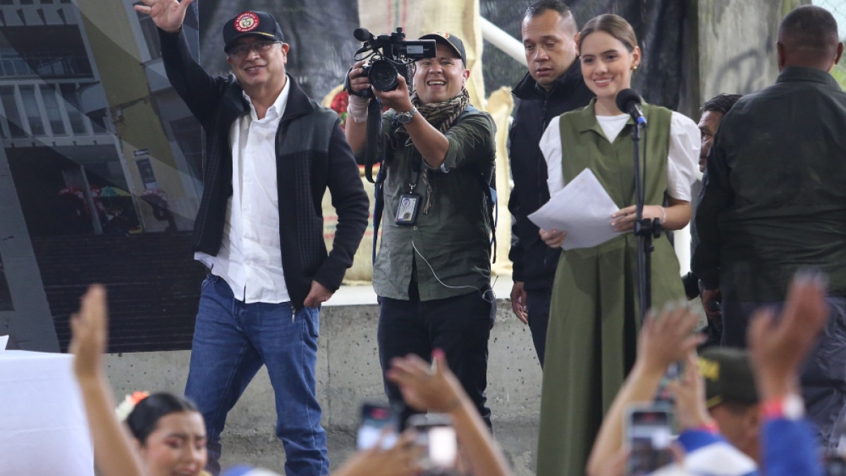 Gustavo Petro, presidente de Colombia, durante su visita al Centro de Integración Comunitaria del barrio San Sebastián de Manizales, en mayo de este 2024. Conozca los seis pactos que firmará el Gobierno con gremios este viernes (9 de agosto) y las recientes críticas del alcalde, Jorge Eduardo Rojas, al Ejecutivo.