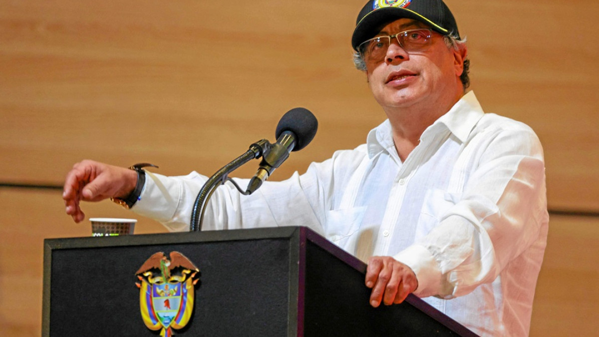 Foto I Andrea Puentes y Joel González- Presidencia de la República I LA PATRIA  Gustavo Petro, presidente de Colombia, estuvo en Armenia el jueves en el Encuentro Nacional de Medios Alternativos, Comunitarios y Digitales.