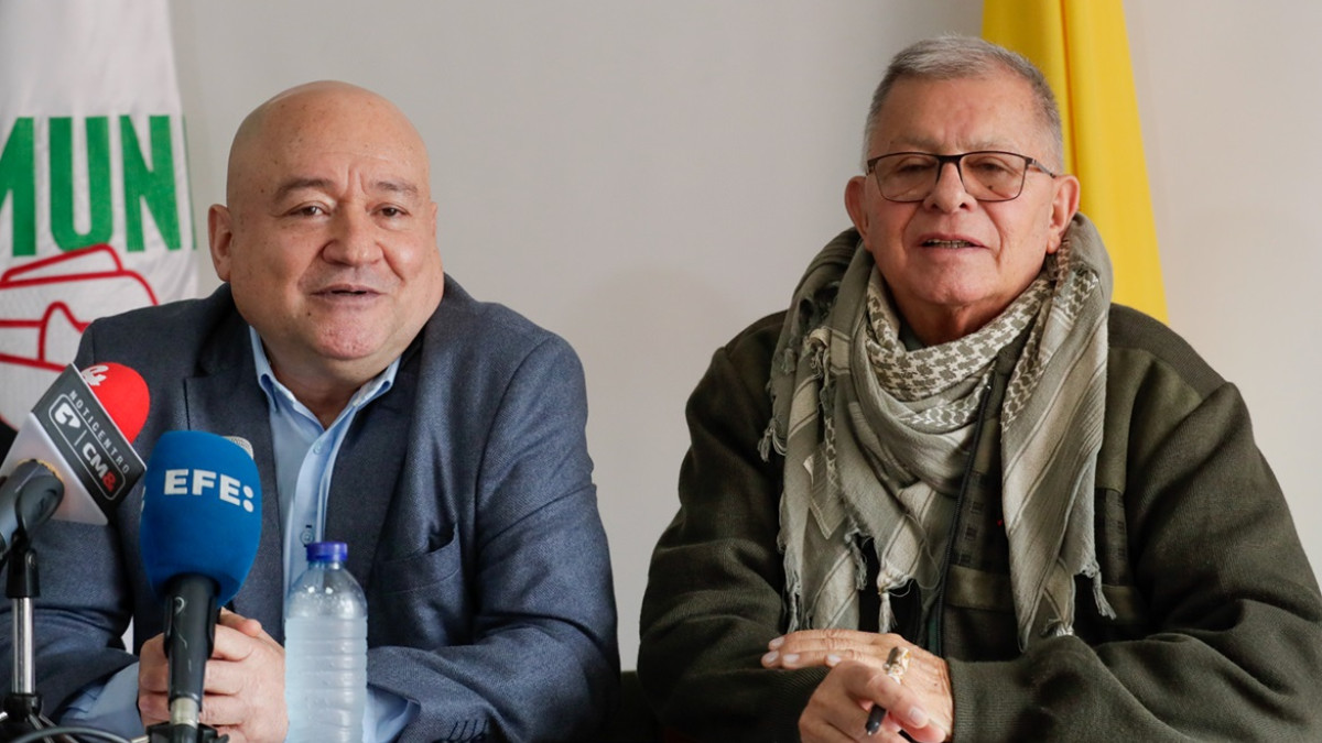 Los antiguos jefes guerrilleros, entre ellos Carlos Antonio Lozada y Rodrigo Granda, han manifestado en los últimos meses su malestar por la prolongación en el tiempo de los procesos de la JEP, ya que ellos fueron declarados culpables hace casi dos años, pero aún no se han formulado las sentencias propias.