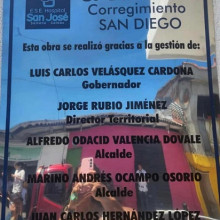 Sorpresa en placa conmemorativa