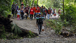 Embajador de EE.UU. en Colombia pide a migrantes no arriesgar su vida en el Darién