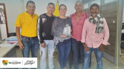 Supimos que: Le entregaron placa