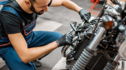 ¿Cuánto vale la tecnomecánica de una moto? Precio de tecnomecánica de moto en 2025