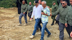 El Gobierno declara desastre natural tras derrumbes que dejaron 33 muertos en el Chocó