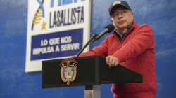 Petro pide exhibir la bandera de la guerrilla del M-19 en un acto público