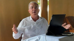 Álvaro Uribe arremete contra senador Iván Cepeda por supuesta donación a testigo