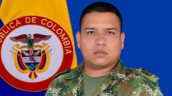 Sicarios asesinan en Cali a un soldado profesional que iba con su familia en un carro