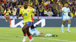 Colombia saca adelante una noche dura ante Australia y debuta con victoria