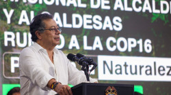 Petro acude a sus bases y a movimientos sociales tras denunciar supuestas conspiraciones