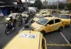 Taxistas protestan contra alza de combustible y transporte ilegal