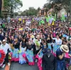 Manifestantes empiezan a reunirse en Bogotá para apoyar las reformas sociales de Petro